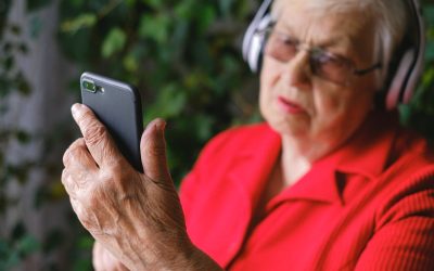 Digitalisering för äldre – enkla steg till ett uppkopplat liv